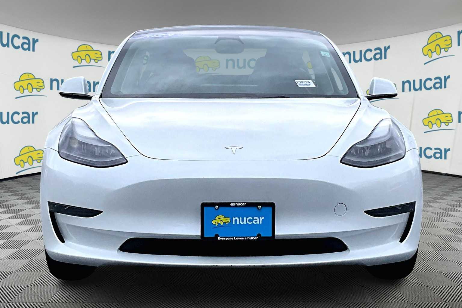 2023 Tesla Model 3  - Photo 2