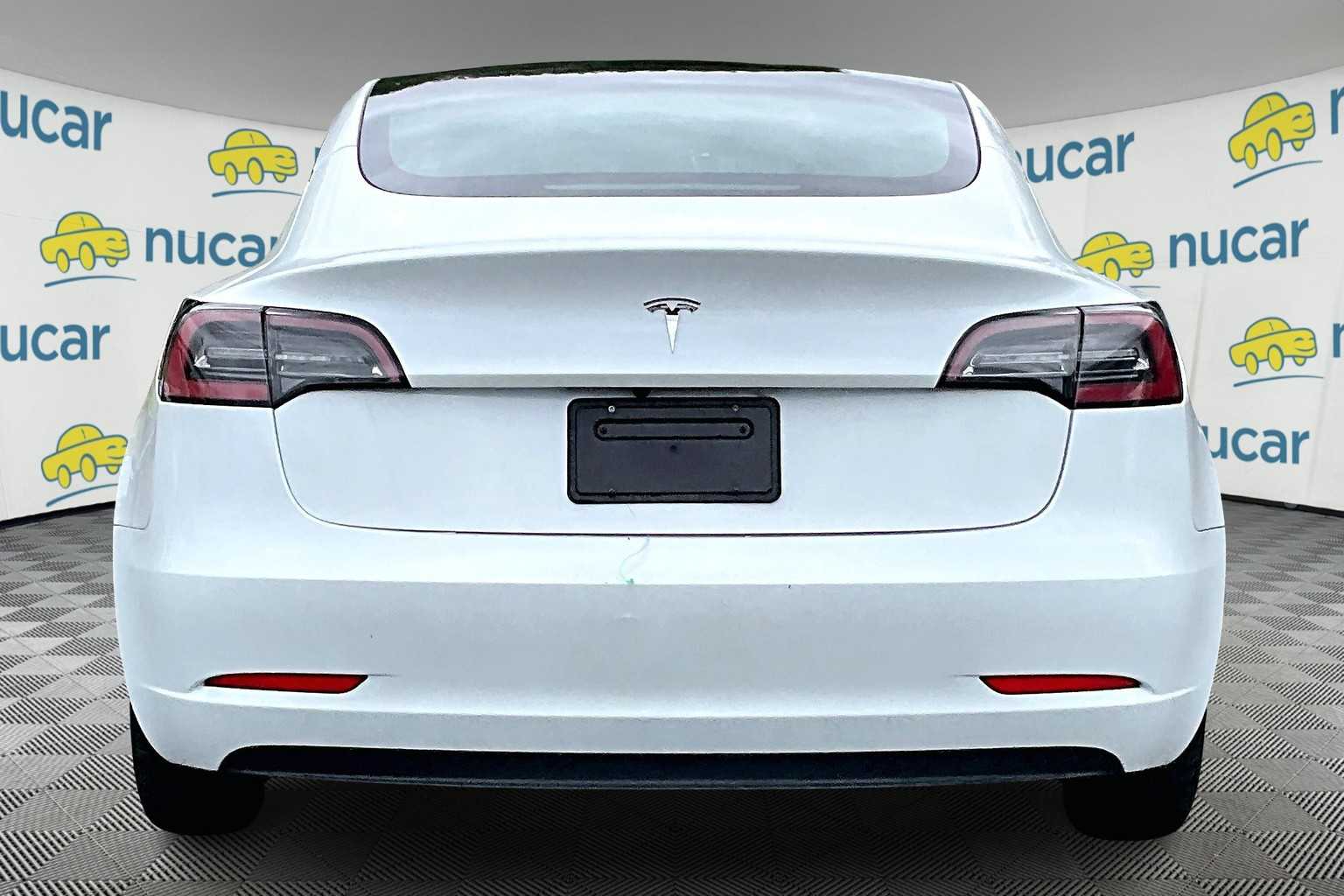 2023 Tesla Model 3  - Photo 5