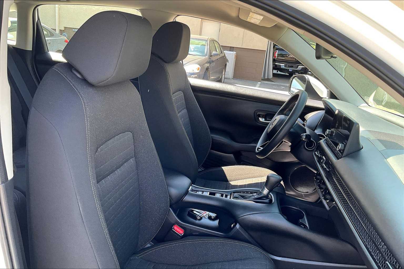 2023 Honda HR-V LX - Photo 11