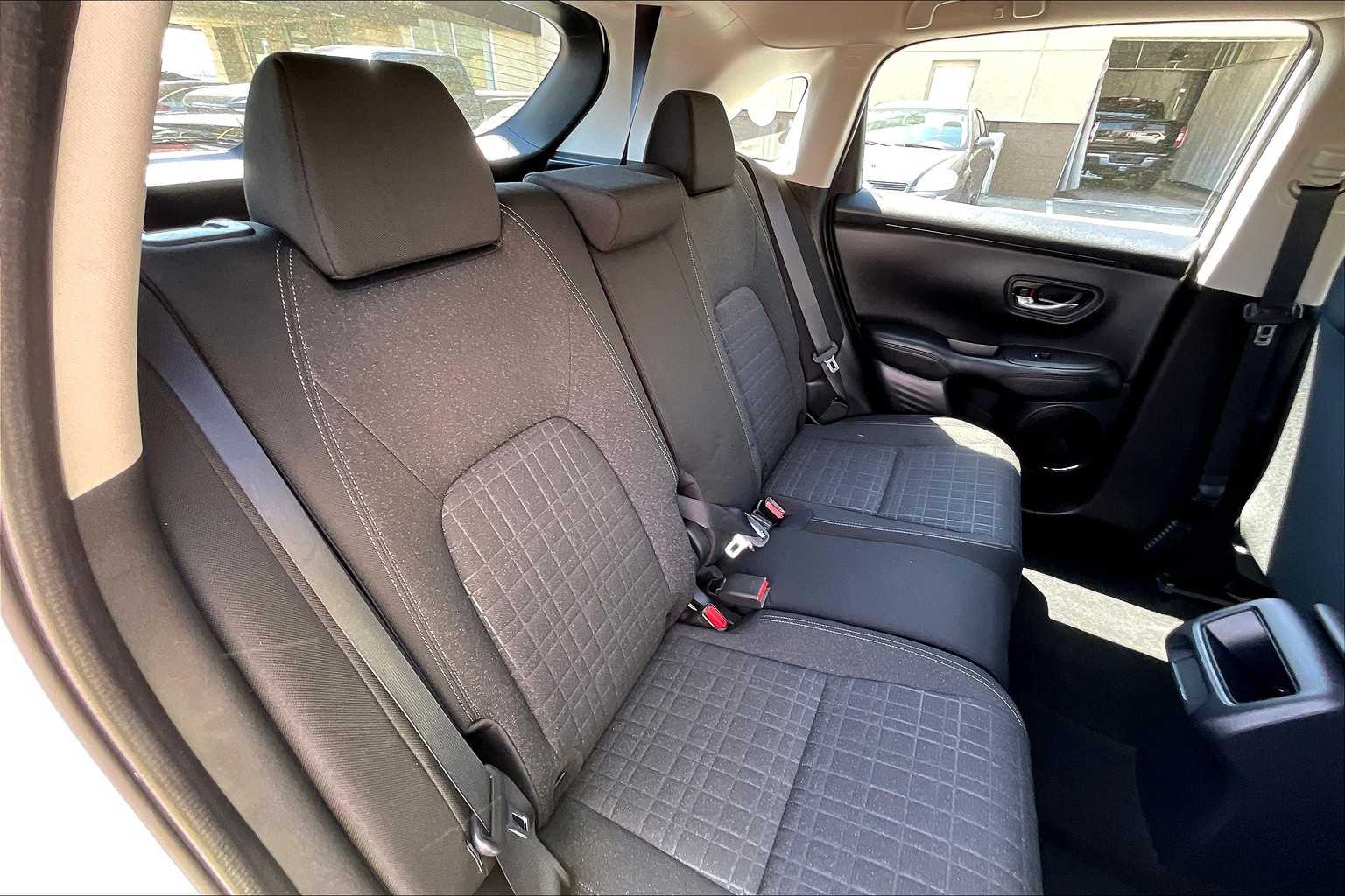 2023 Honda HR-V LX - Photo 16