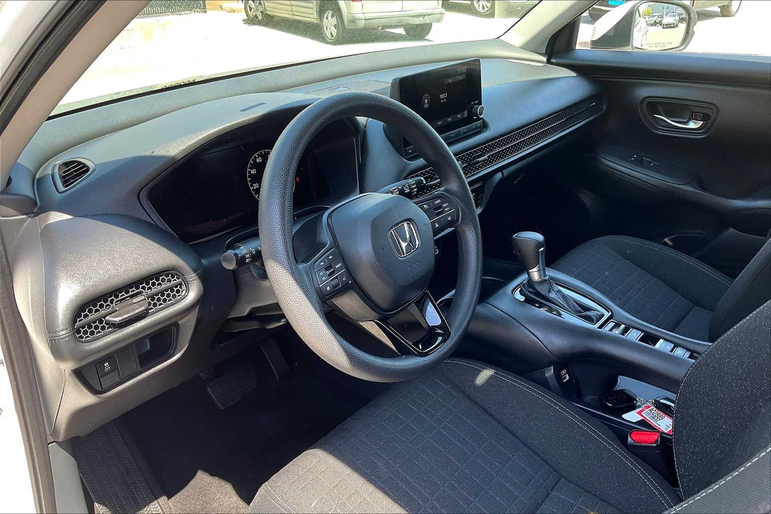 2023 Honda HR-V LX - Photo 8