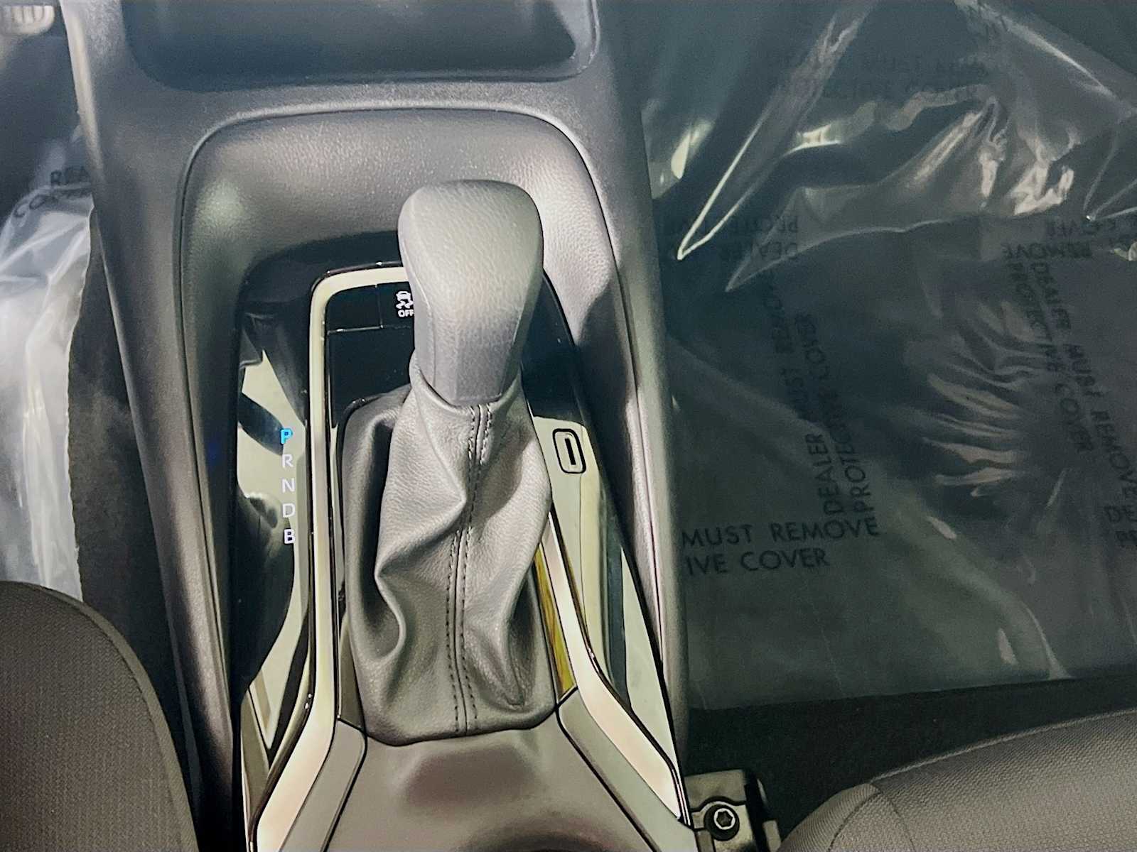 2024 Toyota Corolla LE - Photo 16