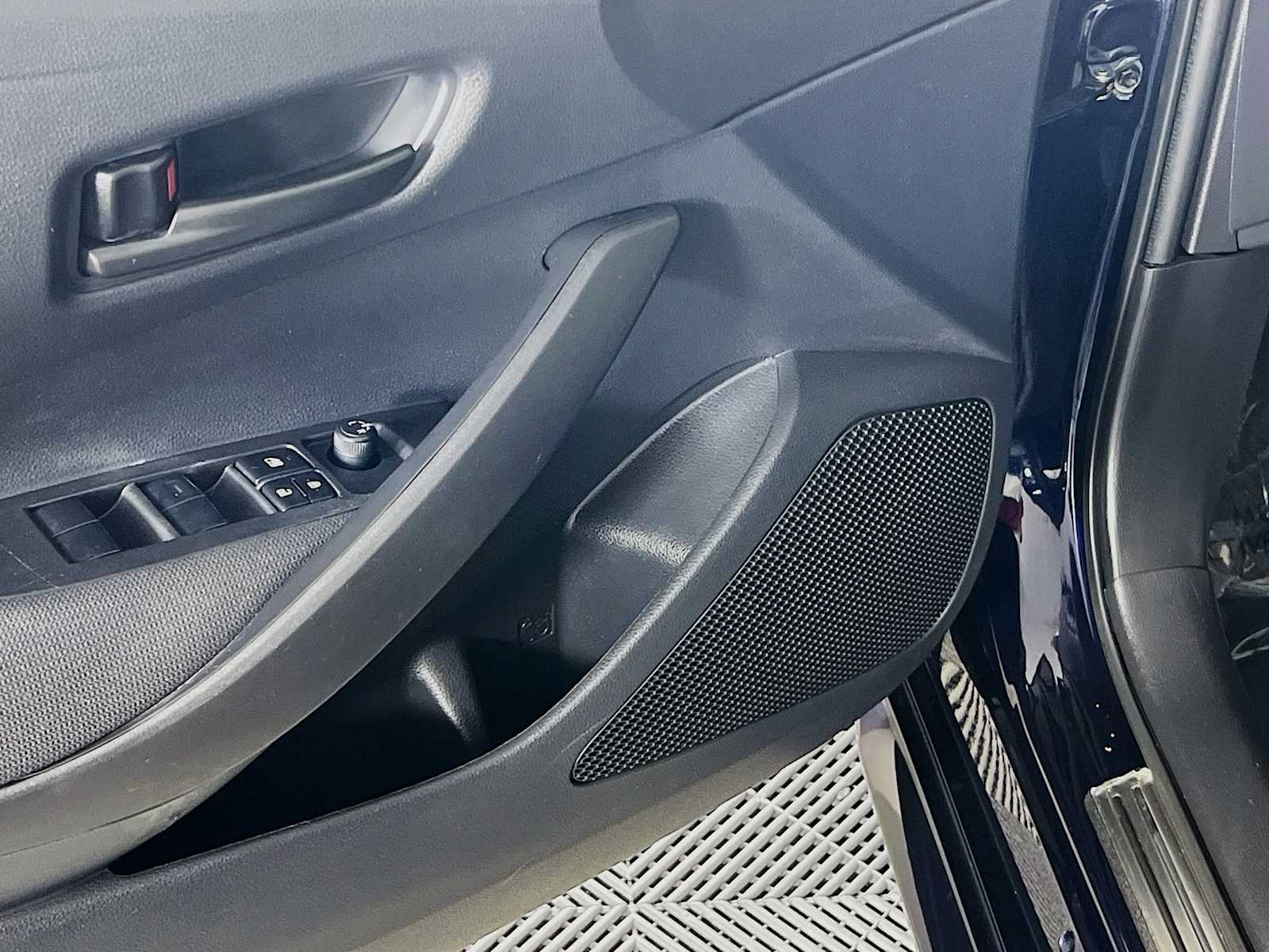 2024 Toyota Corolla LE - Photo 18