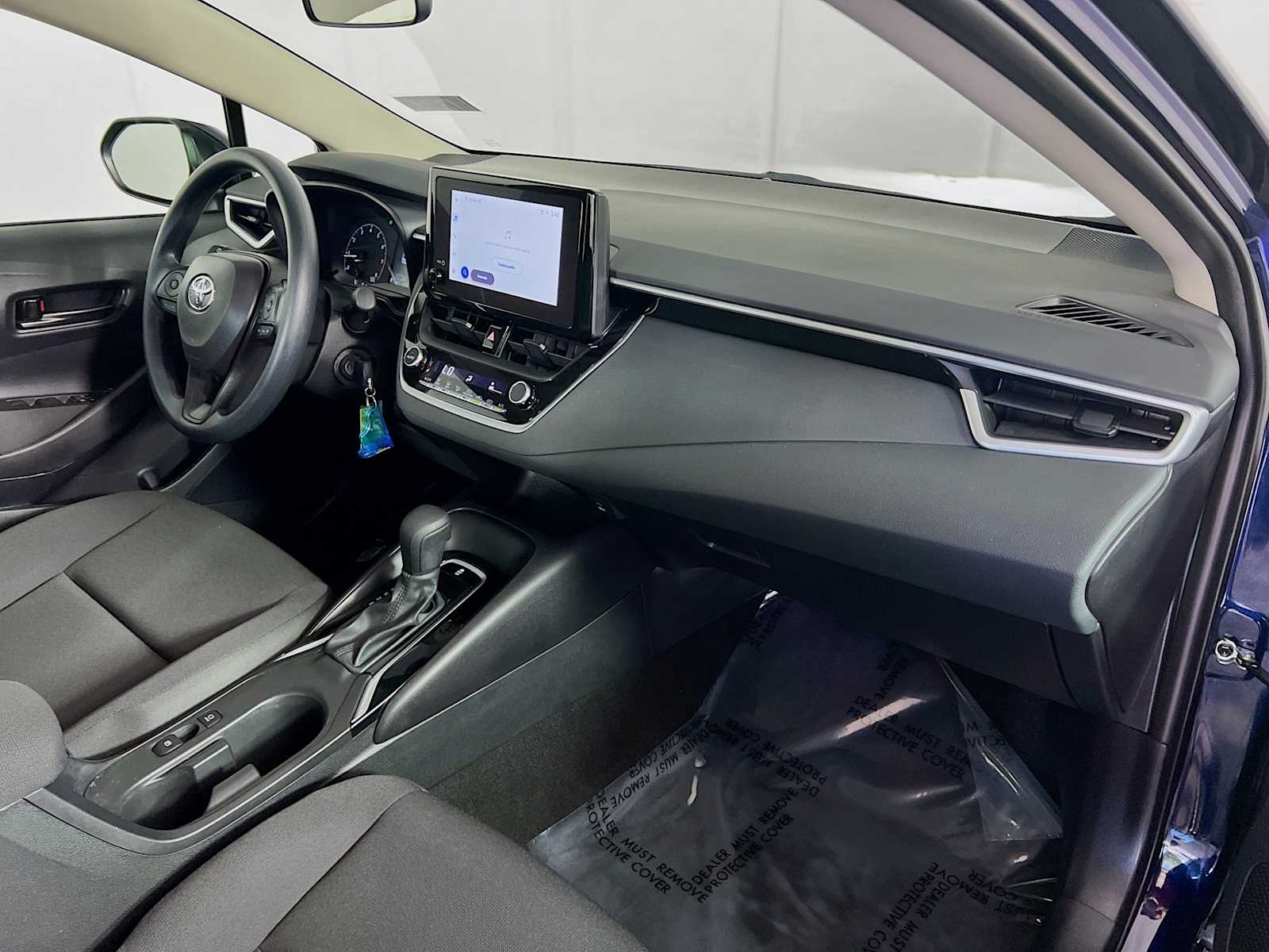 2024 Toyota Corolla LE - Photo 27