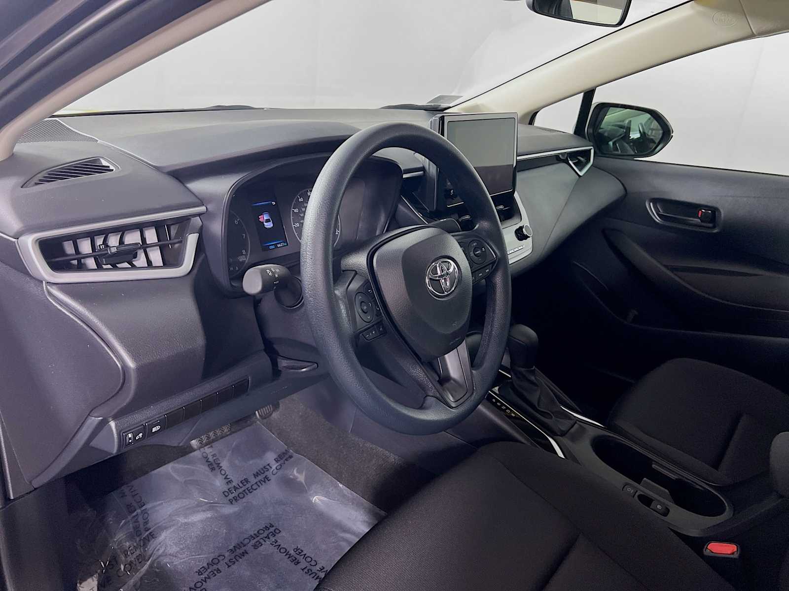 2024 Toyota Corolla LE - Photo 9