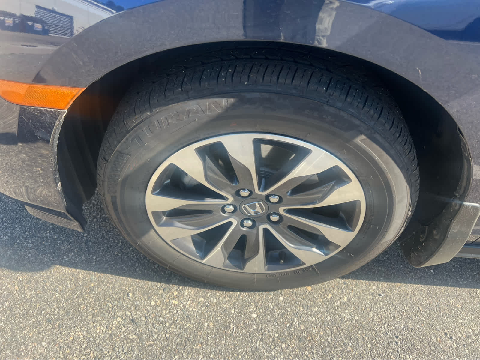 2024 Honda Odyssey EX-L - Photo 11
