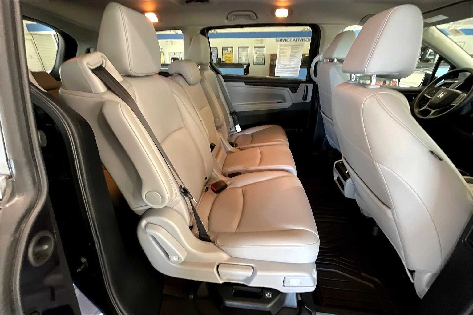 2024 Honda Odyssey EX-L - Photo 16