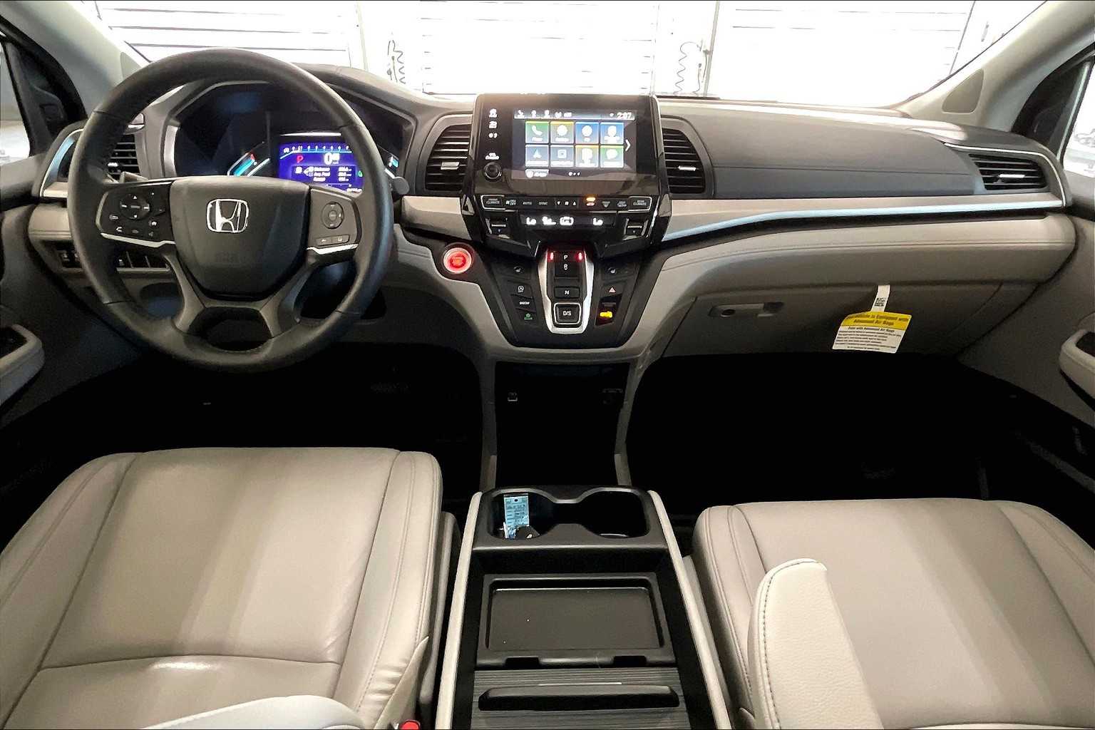 2024 Honda Odyssey EX-L - Photo 22