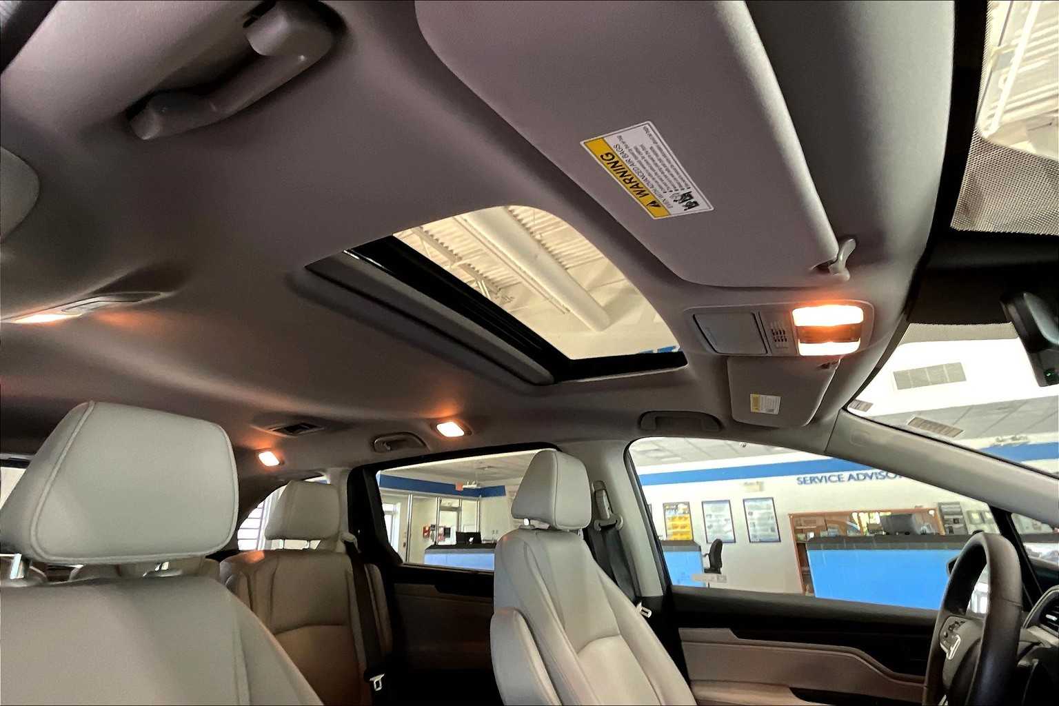2024 Honda Odyssey EX-L - Photo 23