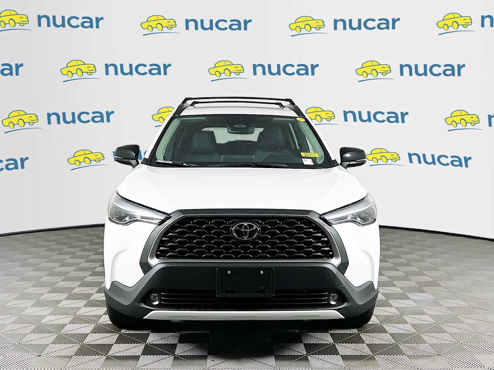 2025 Toyota Corolla Cross XLE - Photo 2