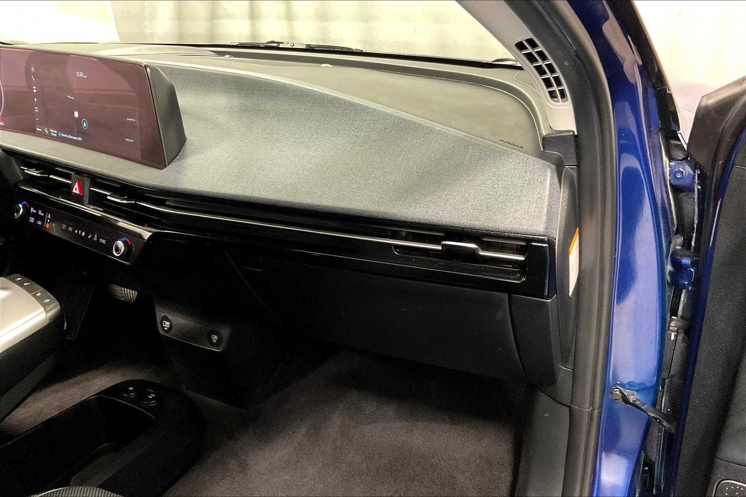 2024 Kia EV6 Wind - Photo 13