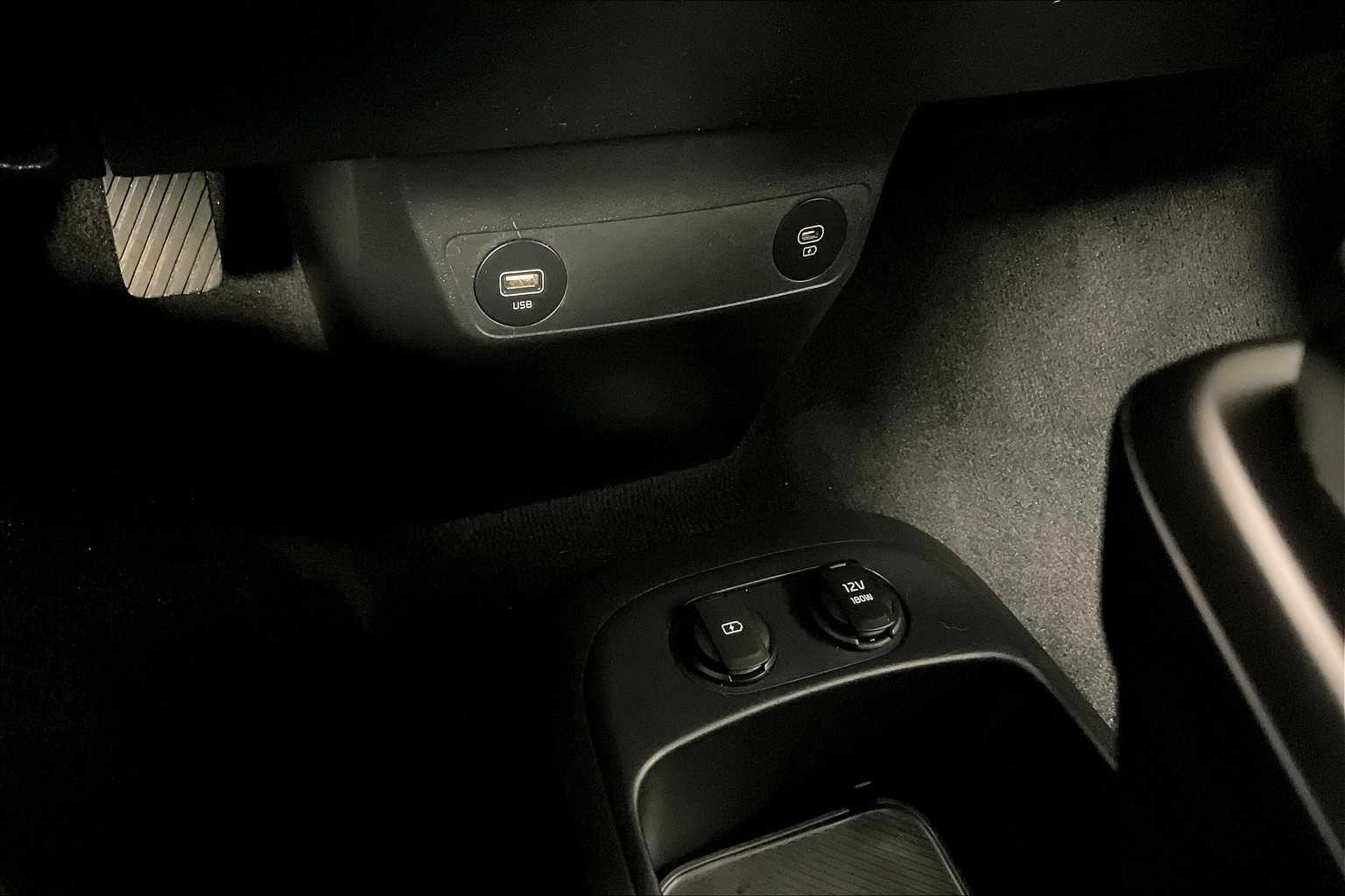 2024 Kia EV6 Wind - Photo 26