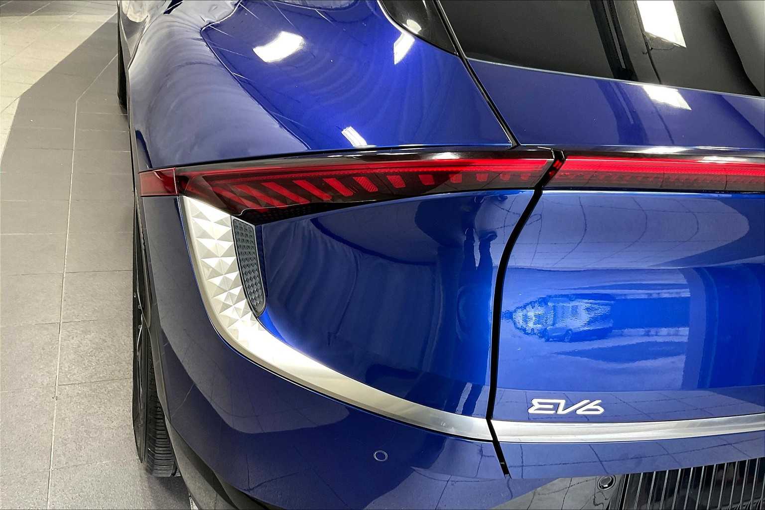2024 Kia EV6 Wind - Photo 33