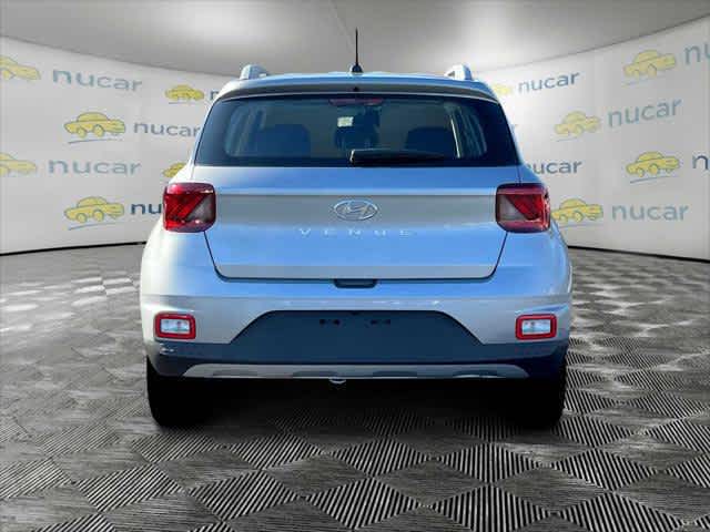 2025 Hyundai Venue SEL - Photo 8