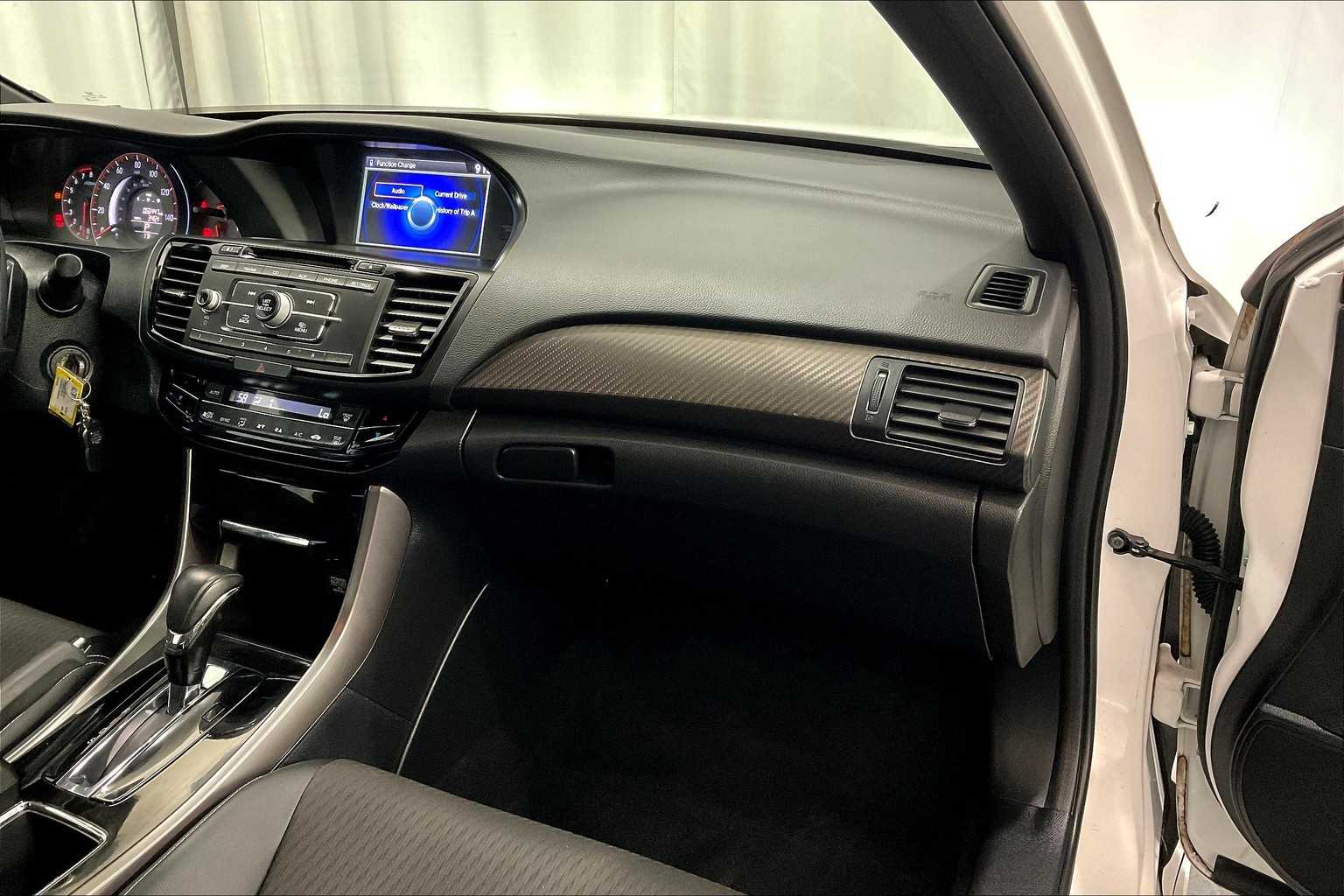 2017 Honda Accord Sport - Photo 13