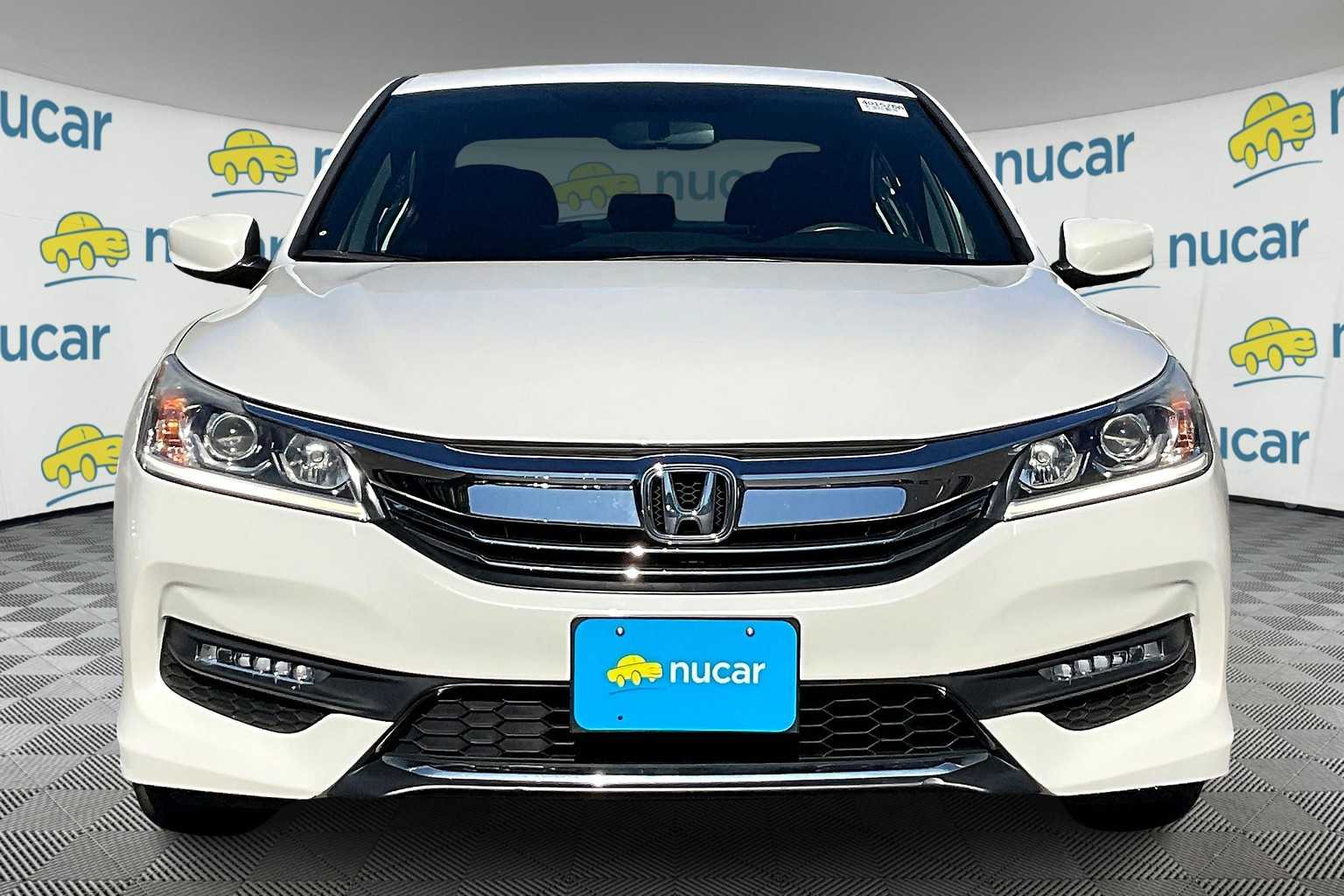 2017 Honda Accord Sport - Photo 2