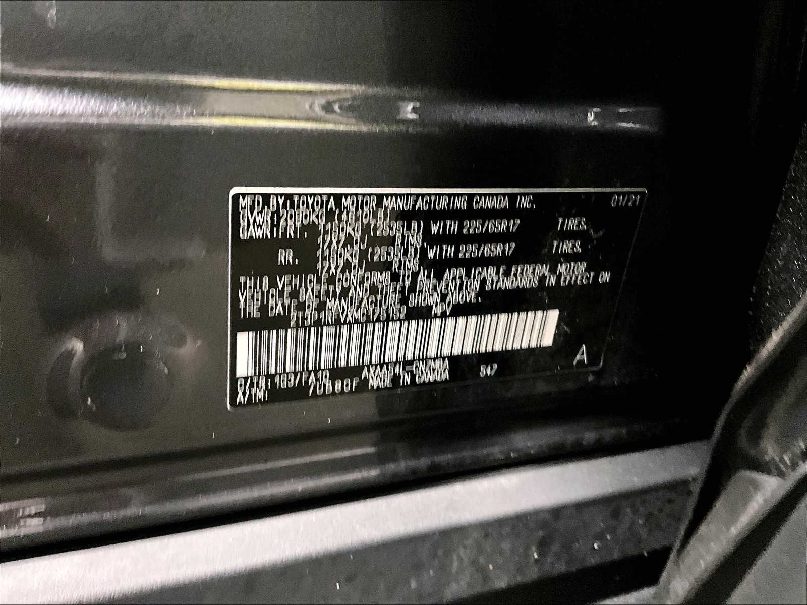 2021 Toyota RAV4 XLE - Photo 34