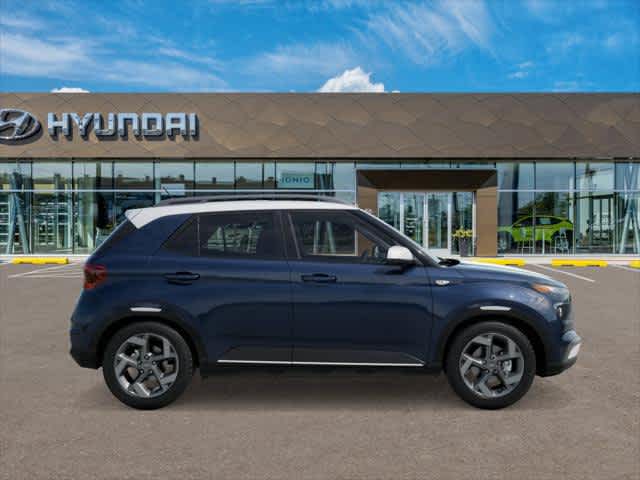 2025 Hyundai Venue Limited - Photo 7