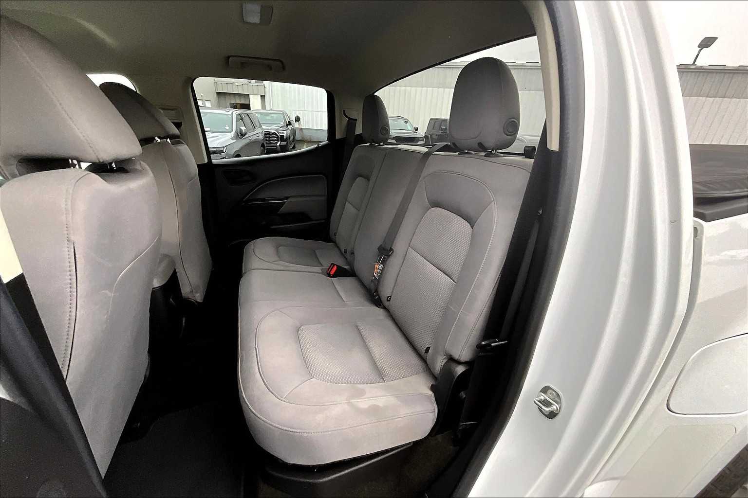 2017 Chevrolet Colorado 4WD WT - Photo 15