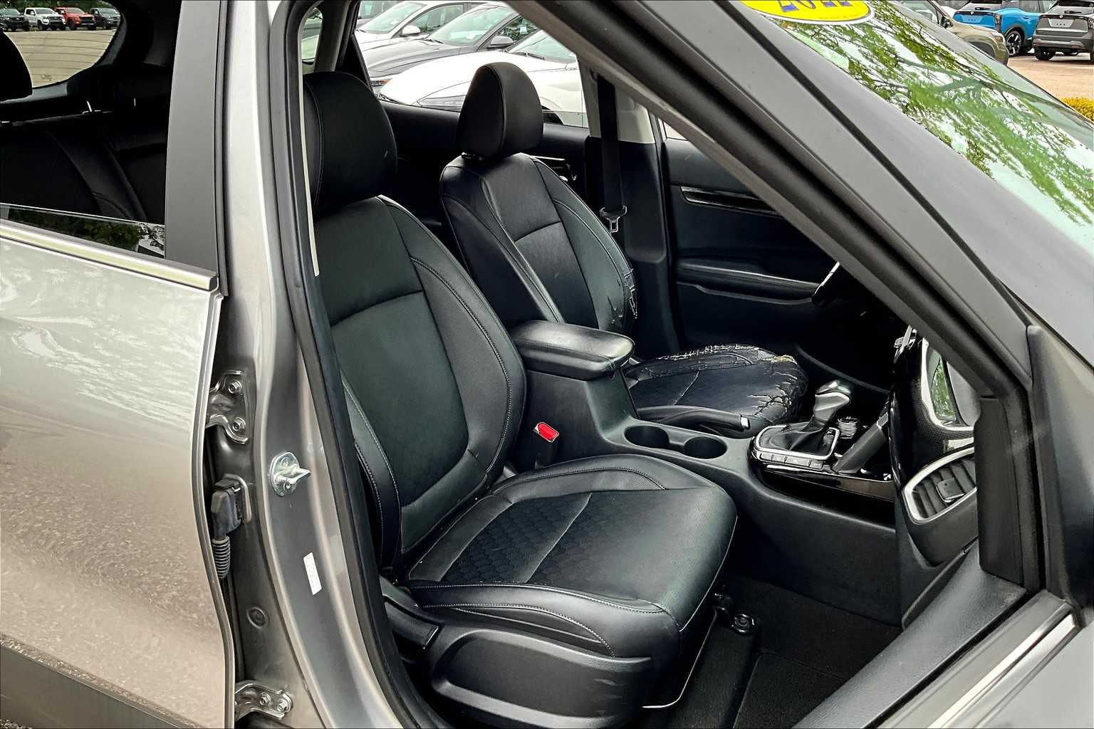 2022 Kia Seltos EX - Photo 11