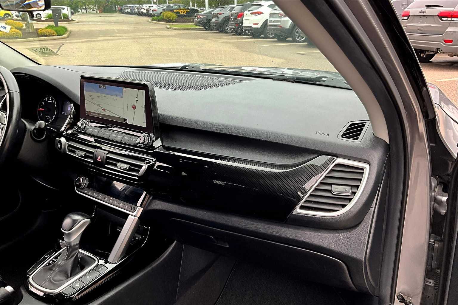 2022 Kia Seltos EX - Photo 13