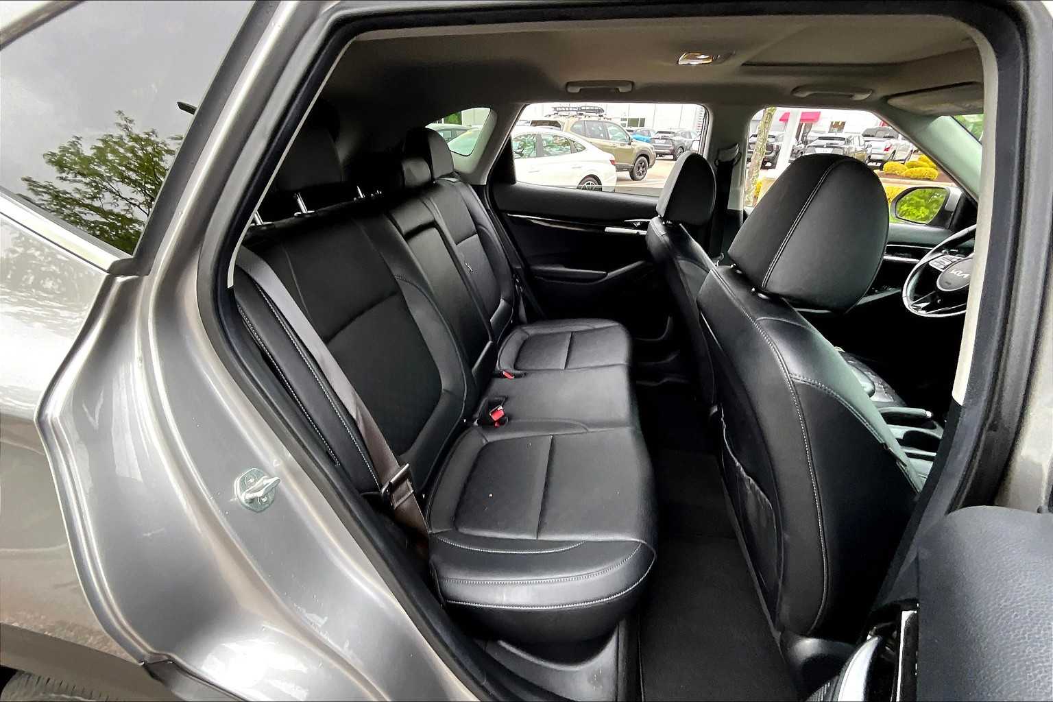 2022 Kia Seltos EX - Photo 16