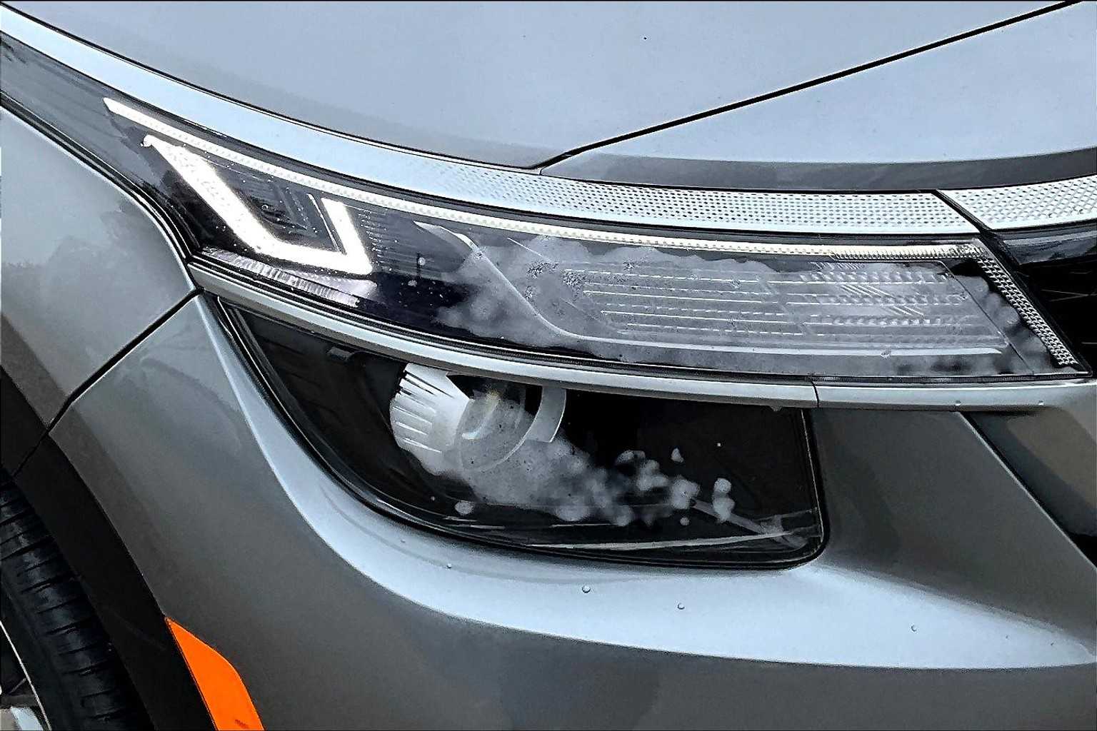 2022 Kia Seltos EX - Photo 32