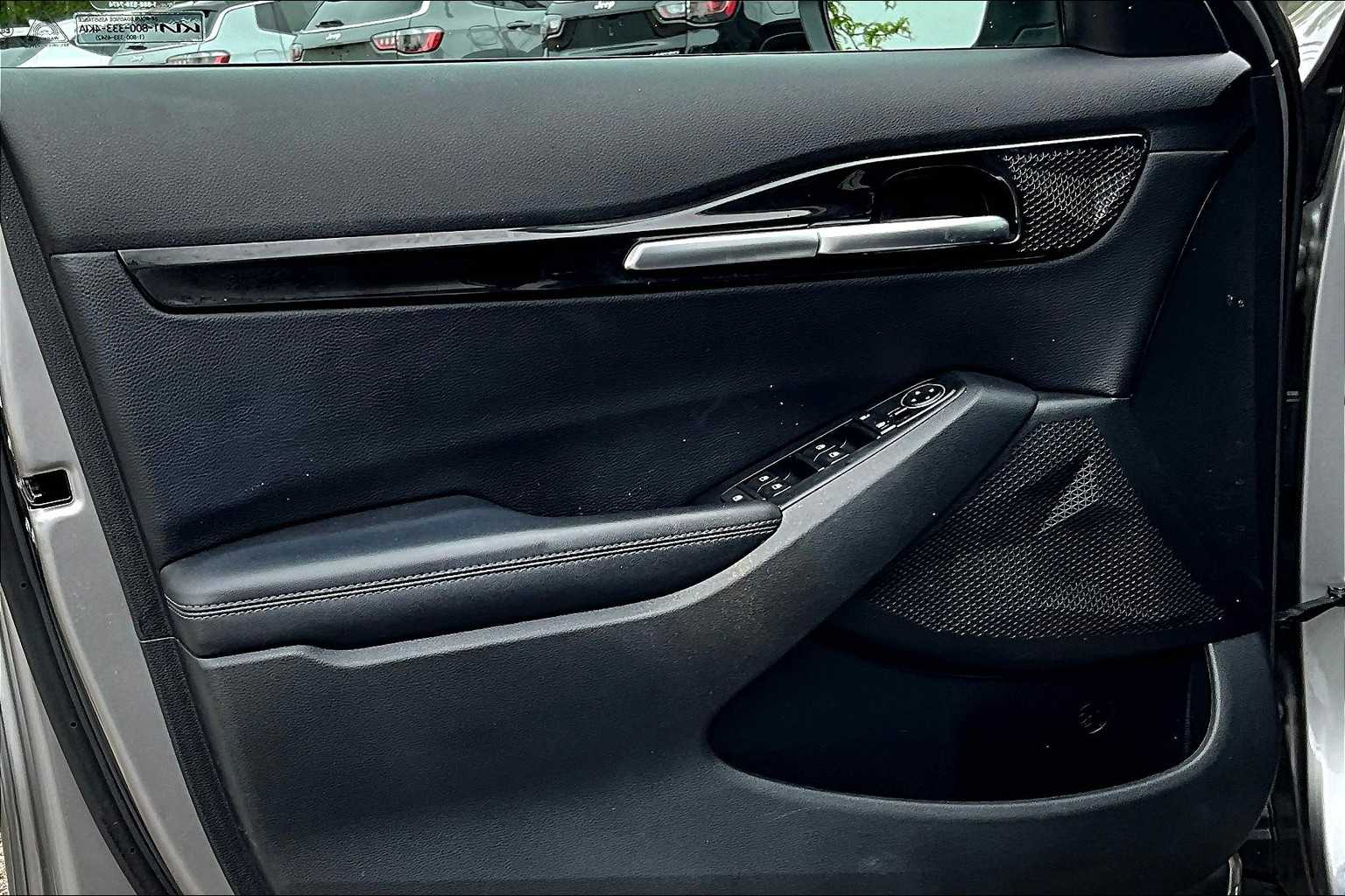 2022 Kia Seltos EX - Photo 9
