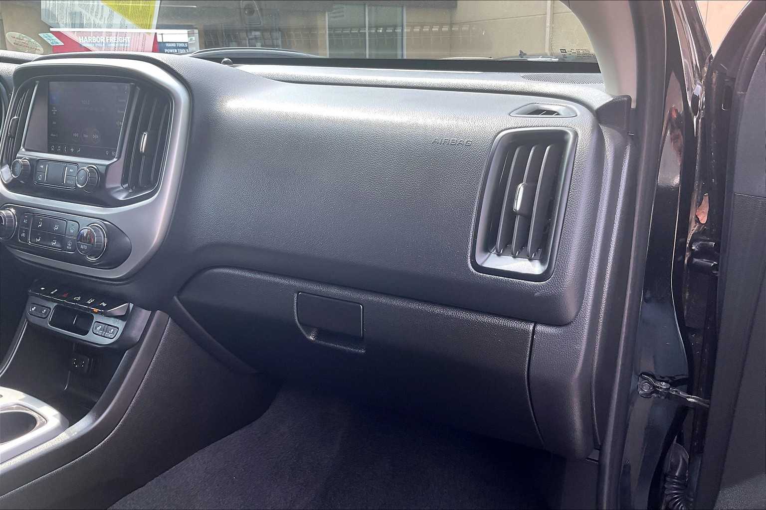2020 Chevrolet Colorado 4WD LT - Photo 13