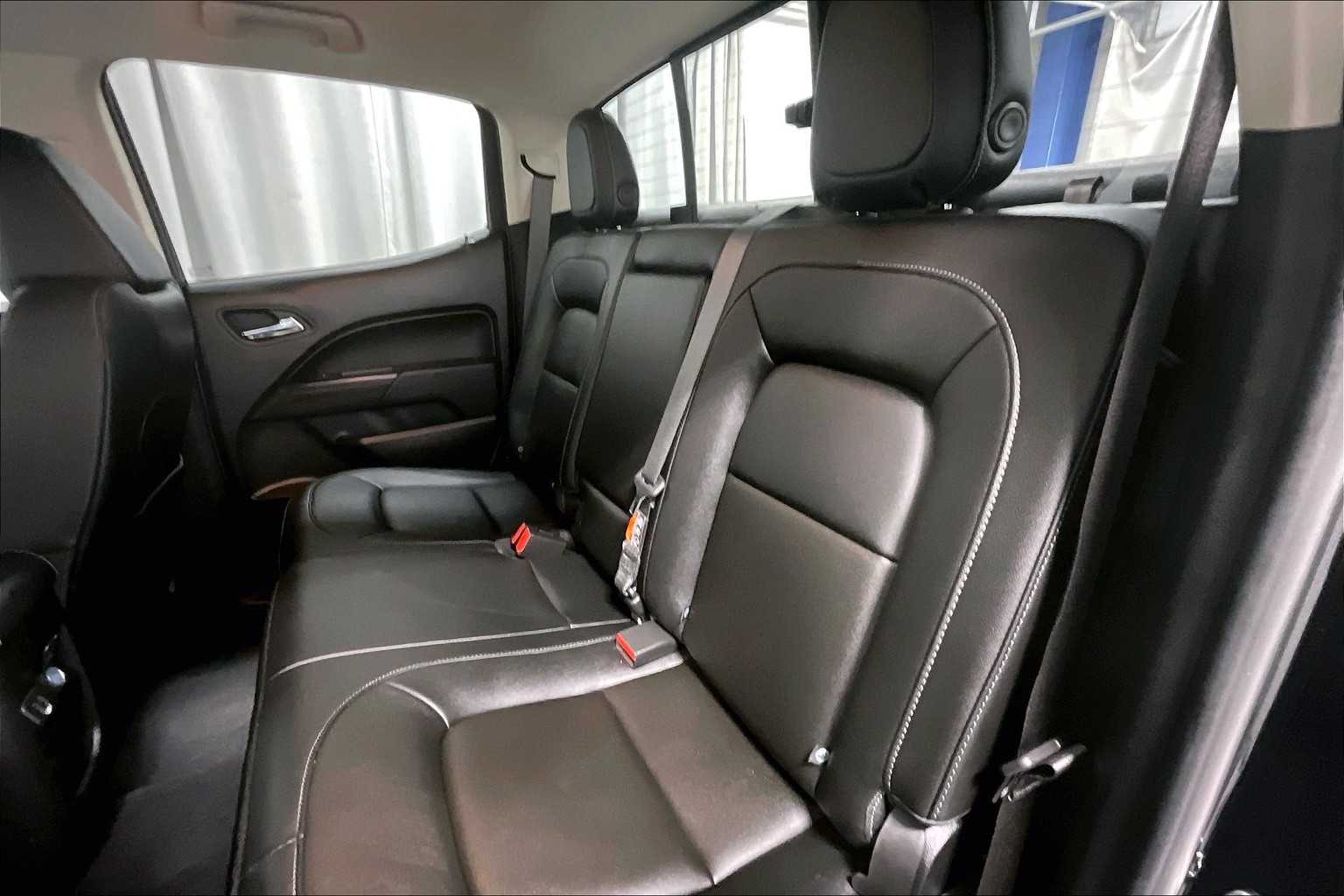 2020 Chevrolet Colorado 4WD LT - Photo 15