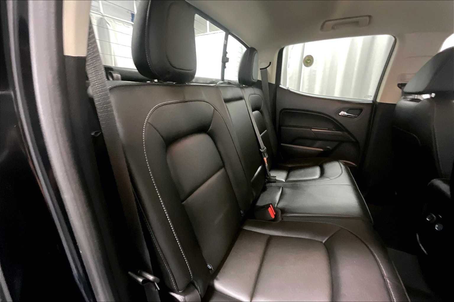 2020 Chevrolet Colorado 4WD LT - Photo 16