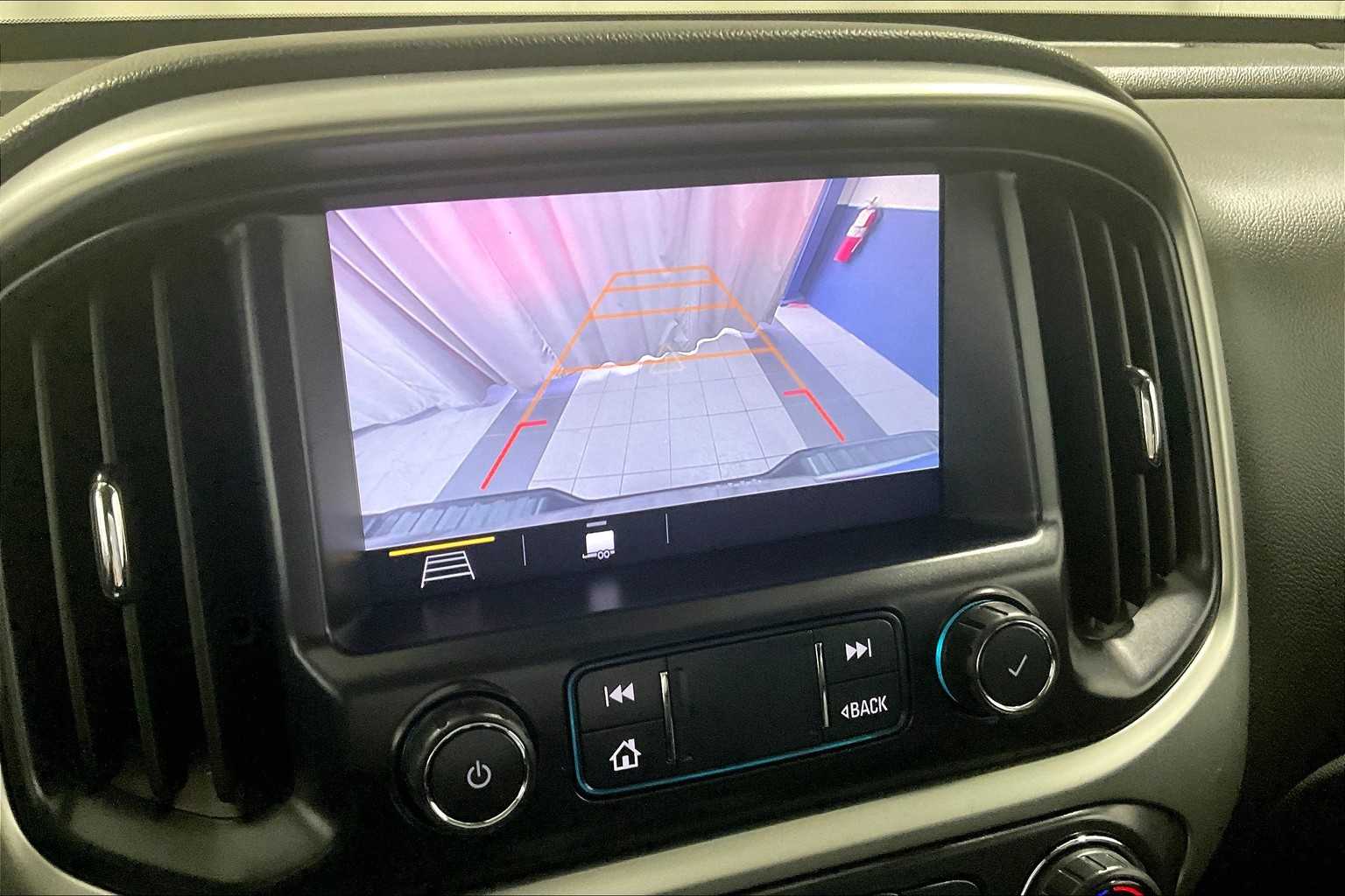 2020 Chevrolet Colorado 4WD LT - Photo 19