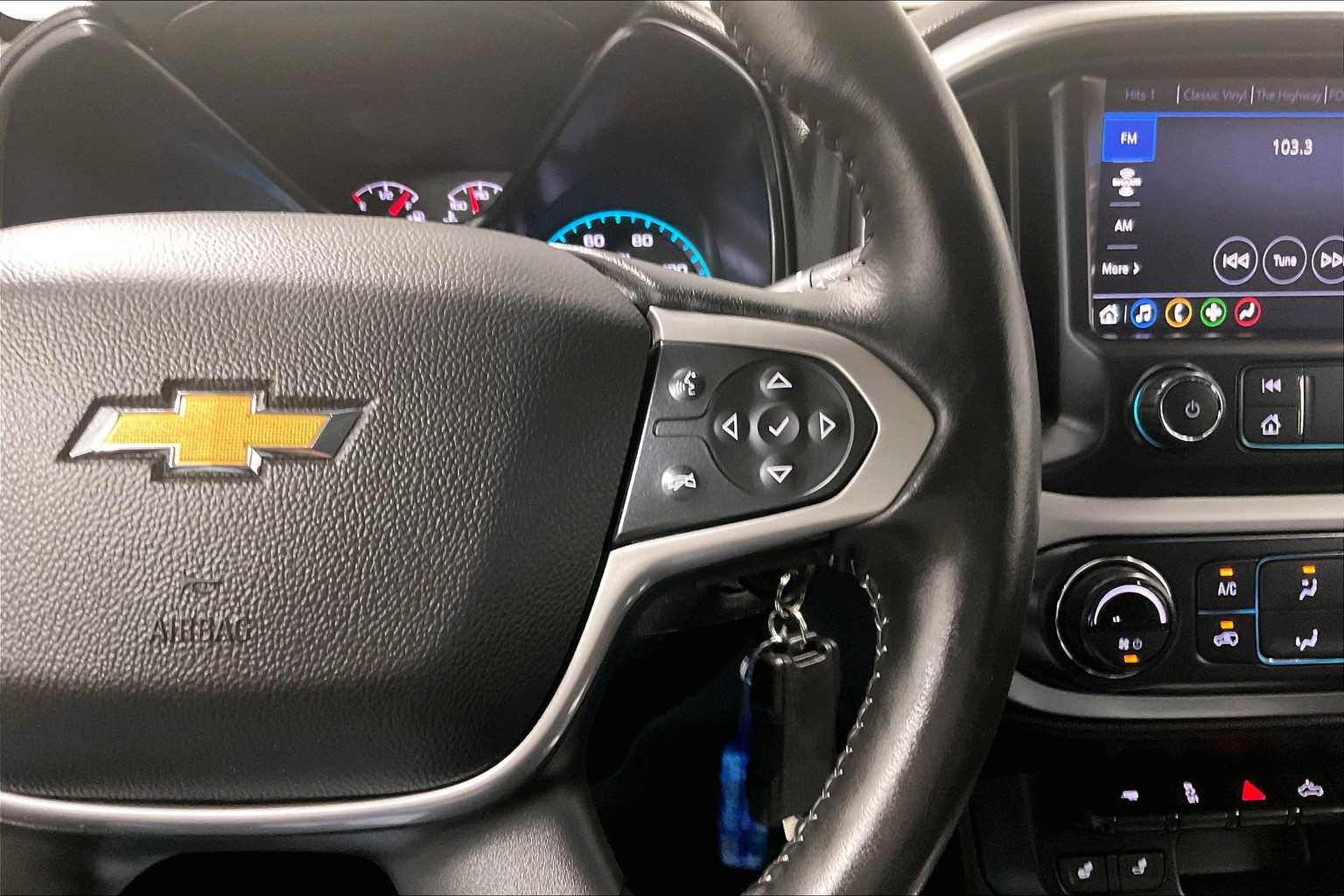 2020 Chevrolet Colorado 4WD LT - Photo 23