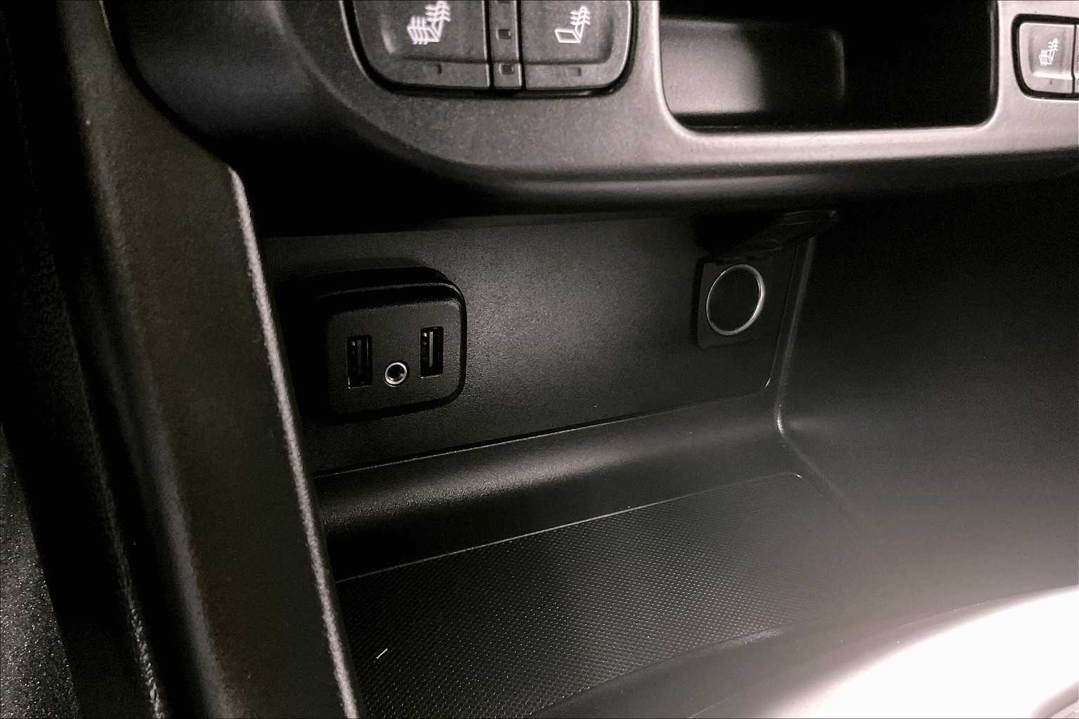 2020 Chevrolet Colorado 4WD LT - Photo 26