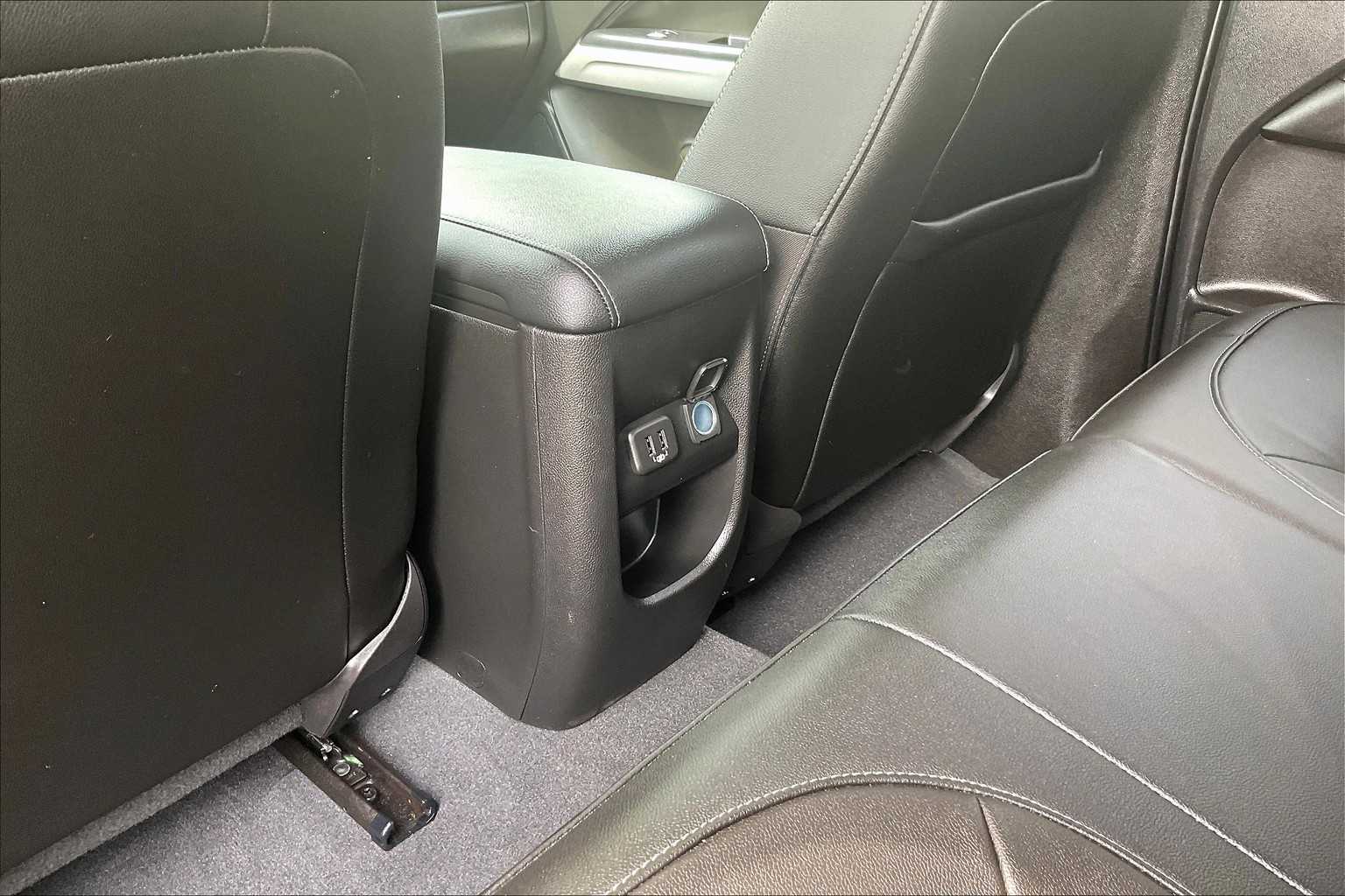 2020 Chevrolet Colorado 4WD LT - Photo 27