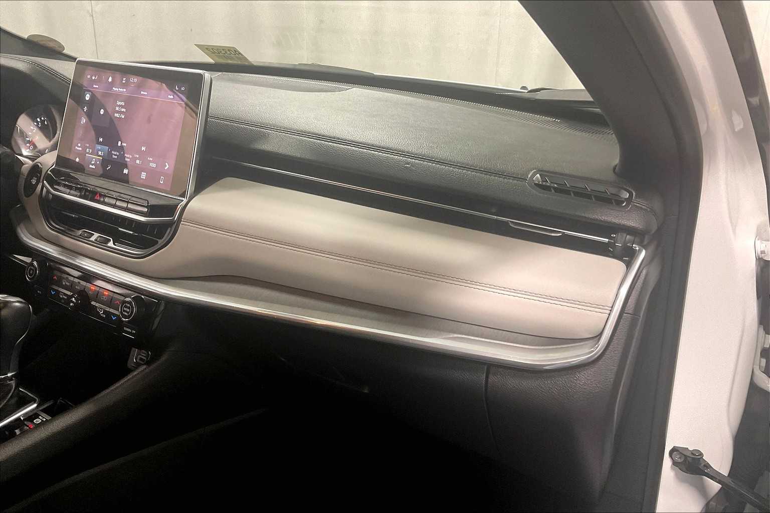 2023 Jeep Compass Limited - Photo 13