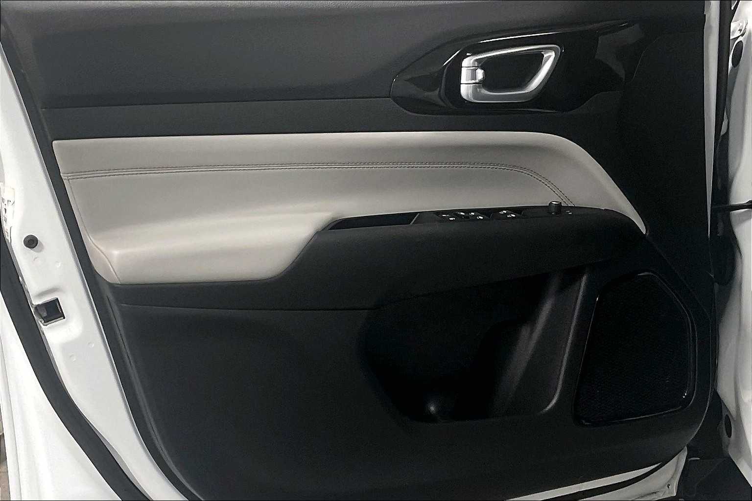 2023 Jeep Compass Limited - Photo 9