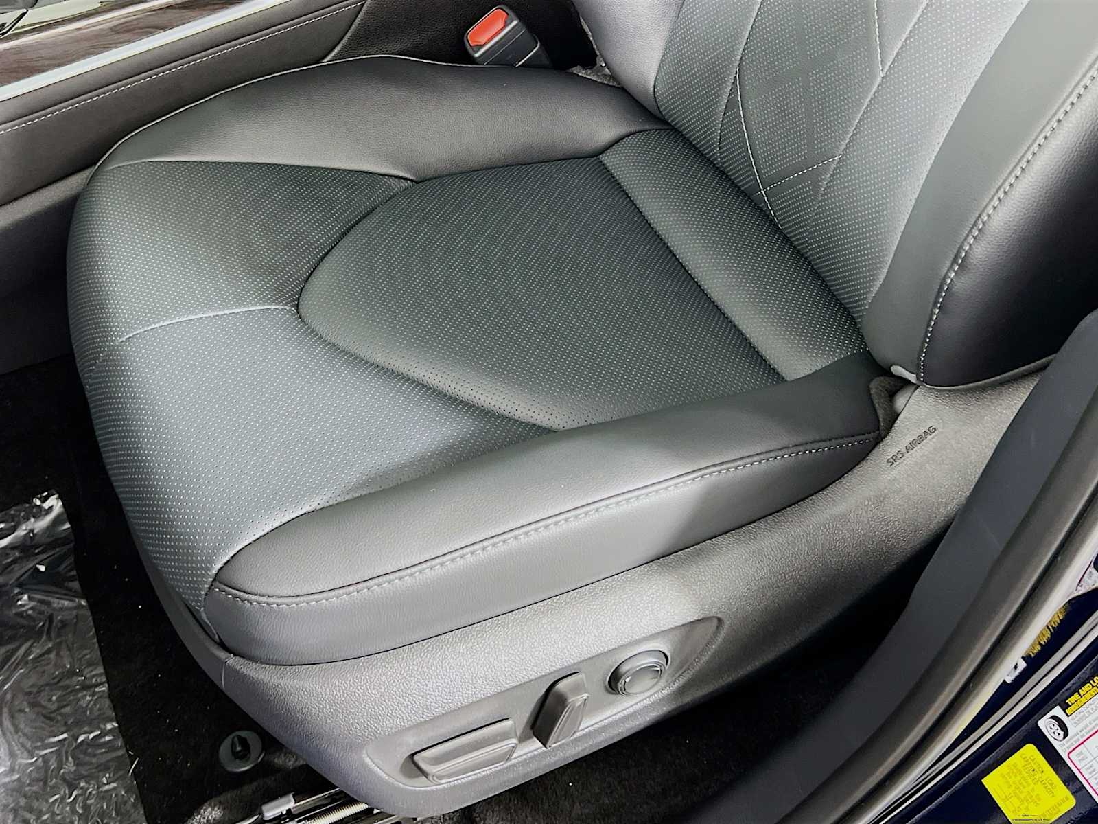 2025 Toyota Highlander Platinum - Photo 16