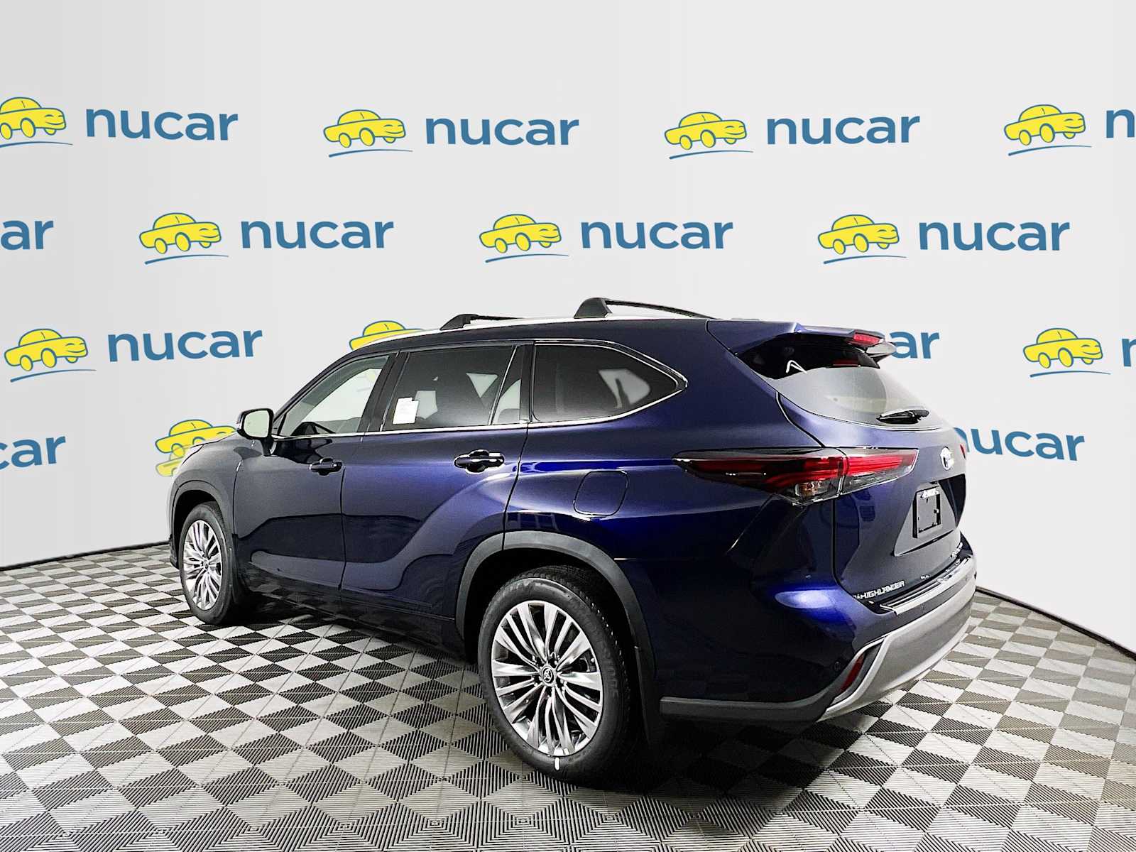 2025 Toyota Highlander Platinum - Photo 20