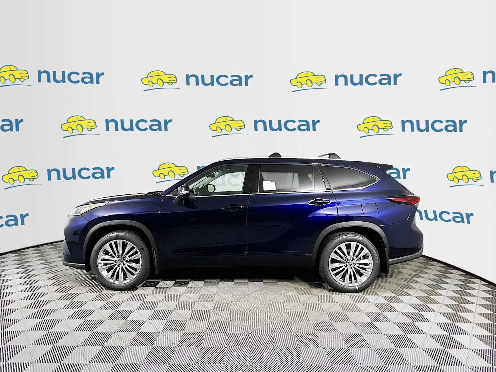 2025 Toyota Highlander Platinum - Photo 3