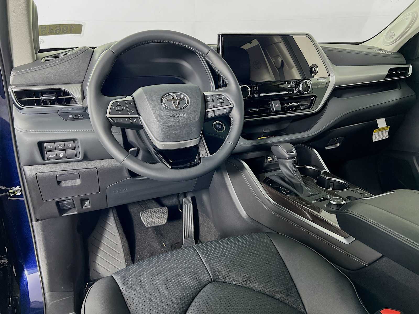 2025 Toyota Highlander Platinum - Photo 5