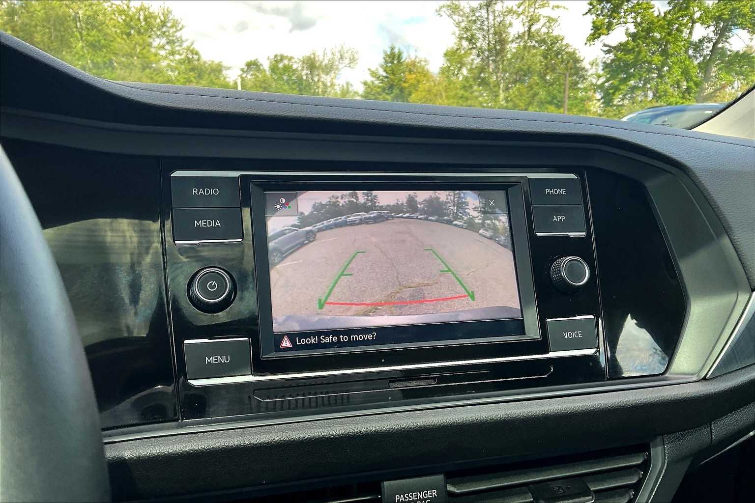 2022 Volkswagen Jetta SE - Photo 19