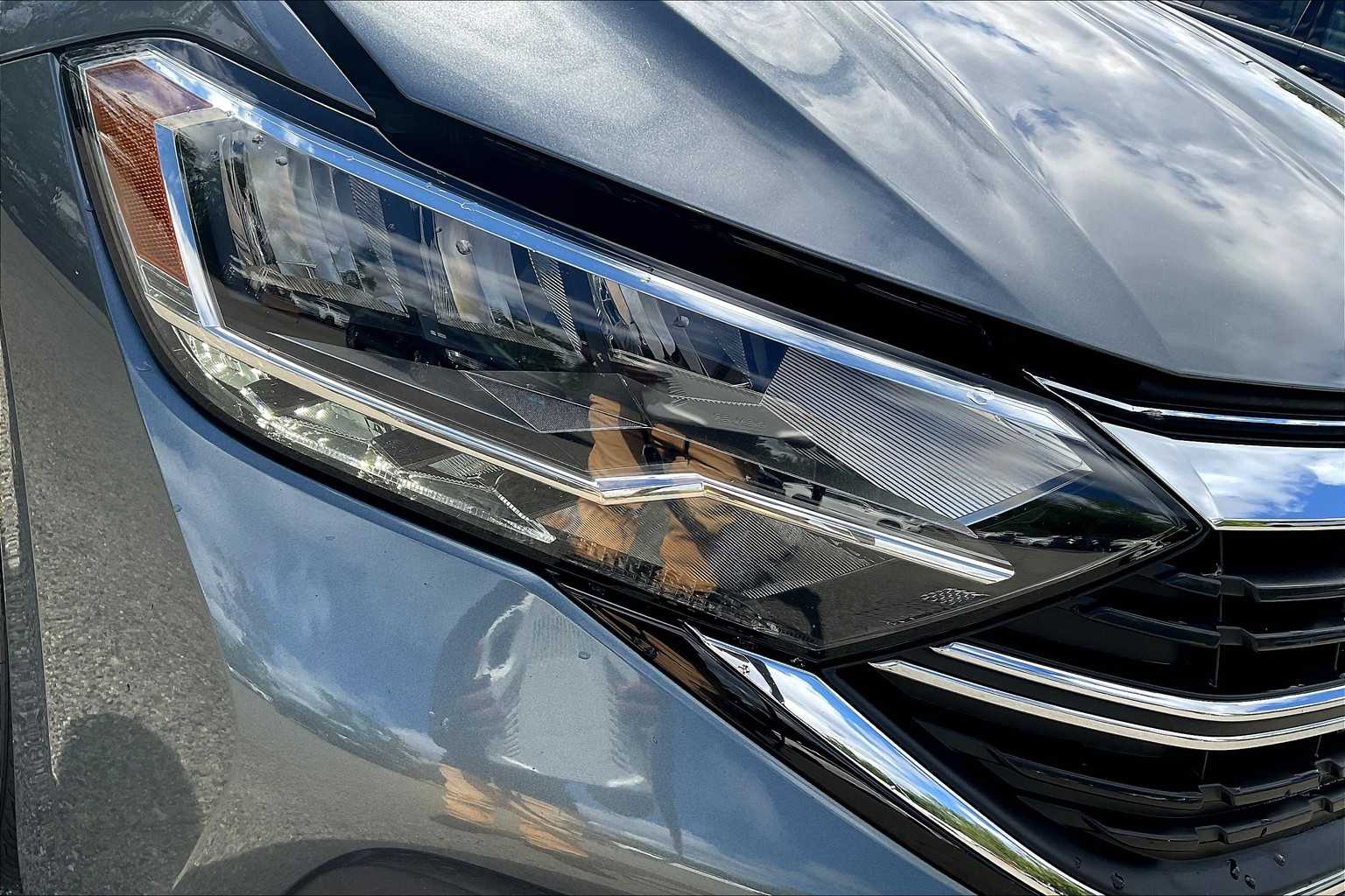 2022 Volkswagen Jetta SE - Photo 31