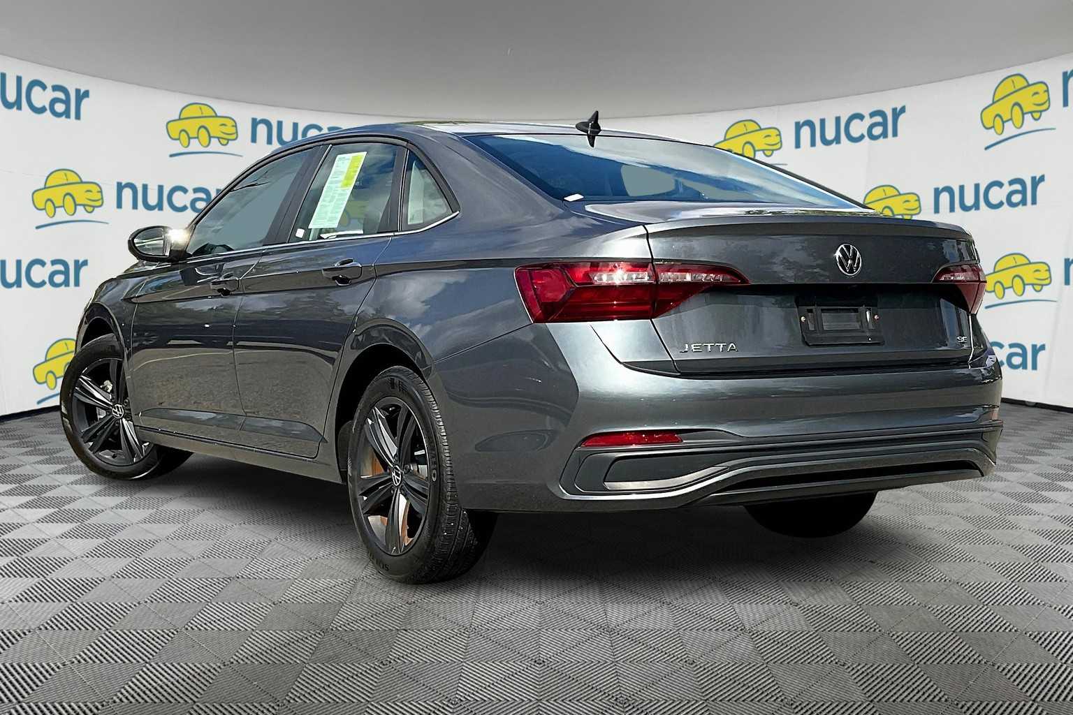 2022 Volkswagen Jetta SE - Photo 4