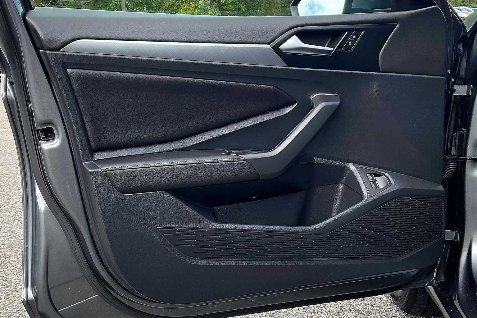 2022 Volkswagen Jetta SE - Photo 9