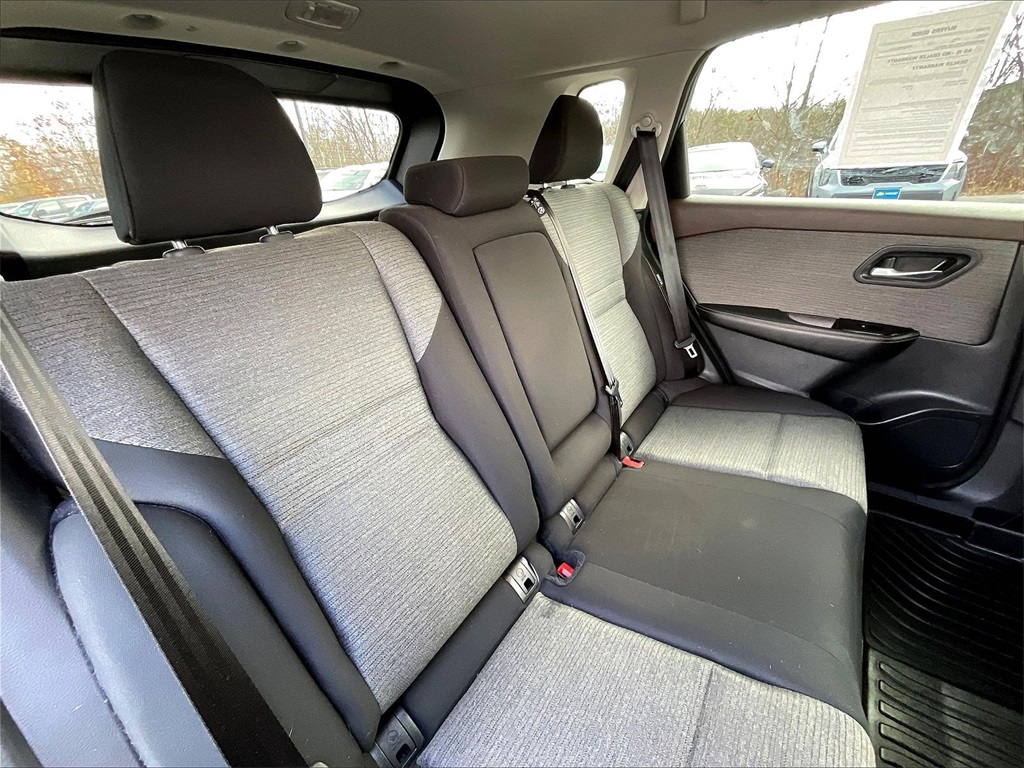 2022 Nissan Rogue SV - Photo 15