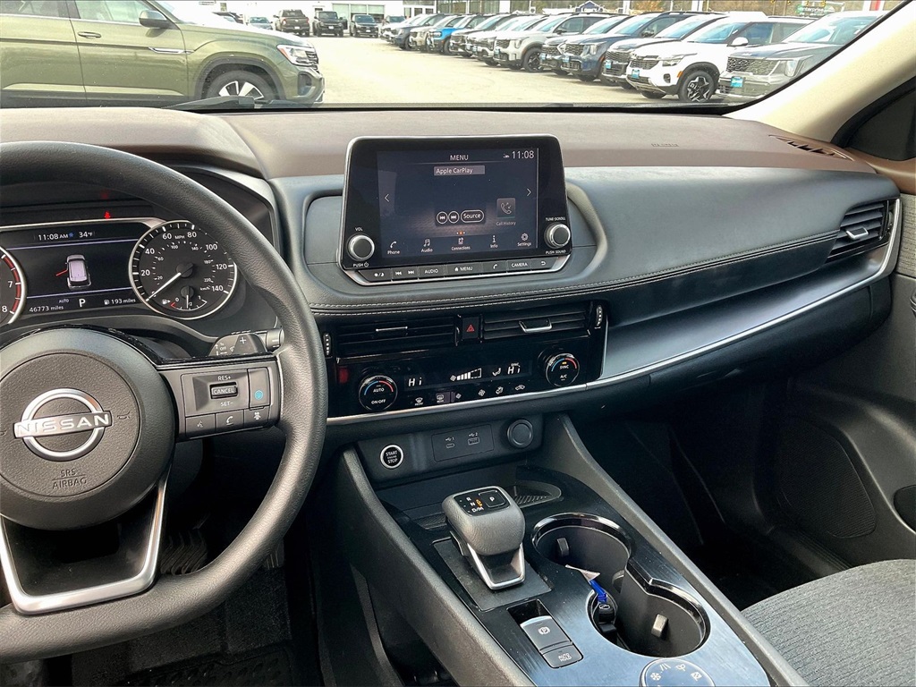 2022 Nissan Rogue SV - Photo 17