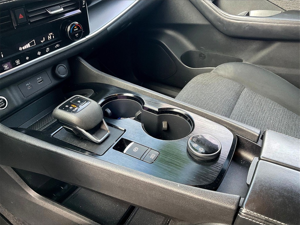 2022 Nissan Rogue SV - Photo 19