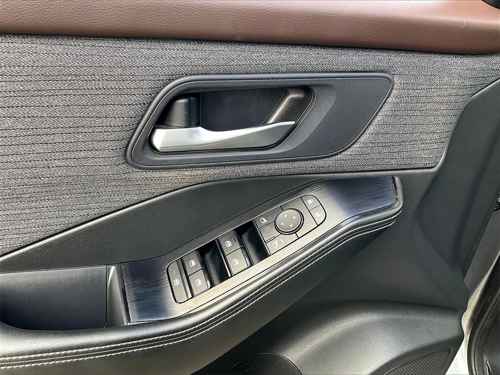 2022 Nissan Rogue SV - Photo 37