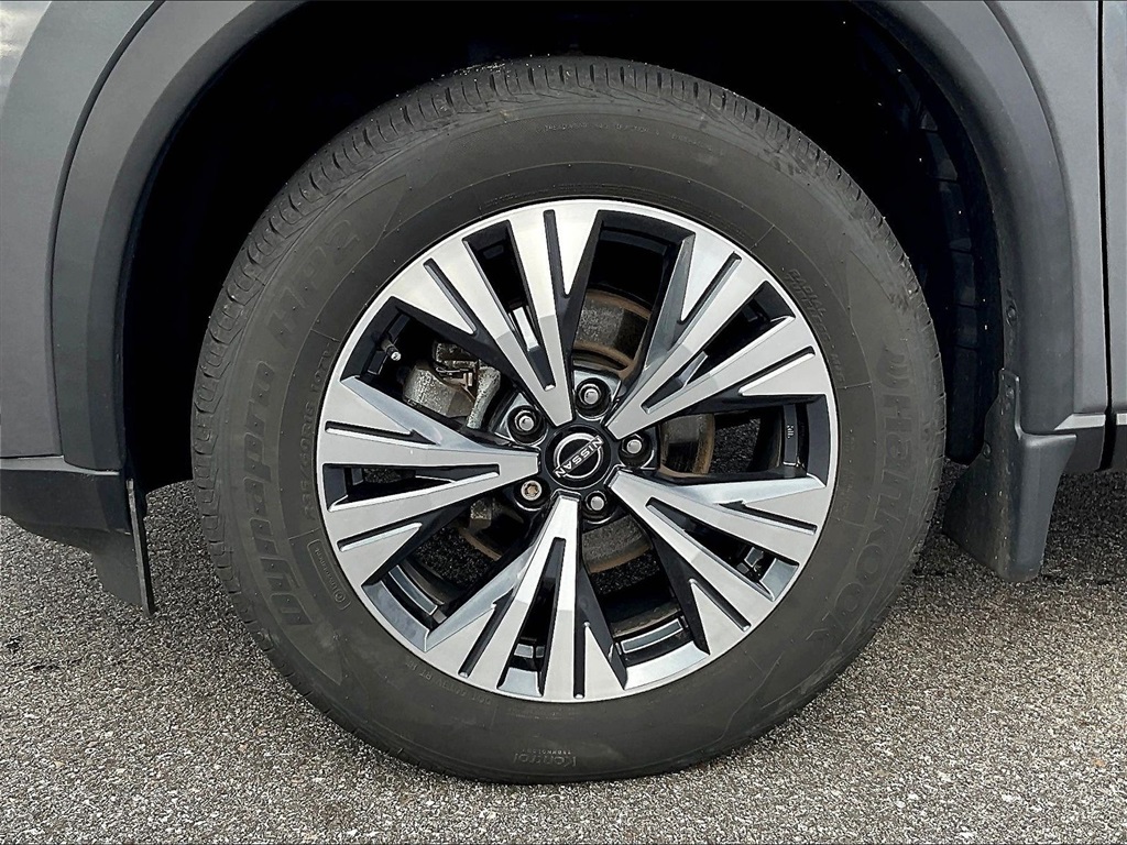 2022 Nissan Rogue SV - Photo 7